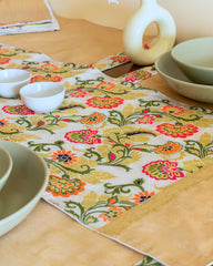 White Oriental and Gold - Table Runner with 6 Mats